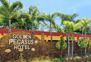 Golden Pegasus Hotel La by RedDoorz