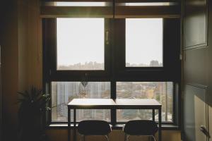 The Platinum Seoul Station - Free parking, transportation hub, Seoul Station, Chungjeongro Station, various hot places, high-rise view