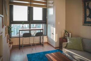 The Platinum Seoul Station - Free parking, transportation hub, Seoul Station, Chungjeongro Station, various hot places, high-rise view