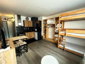 lArmazan - studio pieds de piste Plat dAdet