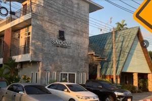 Snooze Inn Phuket - Free Shuttle to Bang Rong Pier
