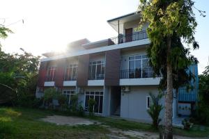 Snooze Inn Phuket - Free Shuttle to Bang Rong Pier