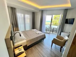Büyükada Marine House Hotel - 比于卡达
