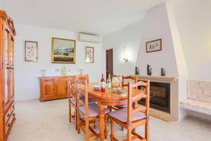 Villa Las Flores by Villa Plus