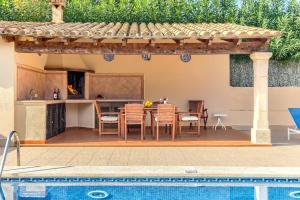 Villa Las Flores by Villa Plus