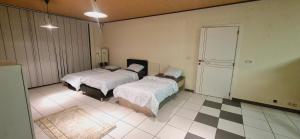 Afgelegen woning met buitenjacuzzi en vergaderruimte !