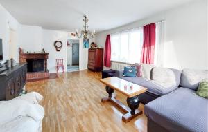 Cozy Home In Vittsjö With Wifi