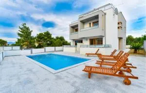 Lovely Home In Zaton With Wifi - Zaton