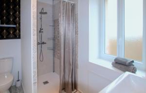 Maisons de vacances 3 Bedroom Gorgeous Home In Gagnieres : photos des chambres