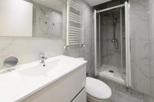 For You Rentals Elegante vivienda de 3 habitaciones en el centro de Madrid Temporal PSM92