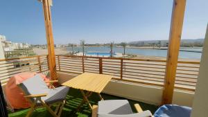 Ollystays Shedwan 1BR Pool & lagoon access