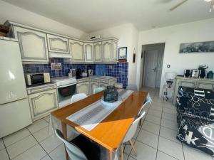 Appartement 2 pièces cabine 5 couchages SAINT CYPRIEN SC610-002