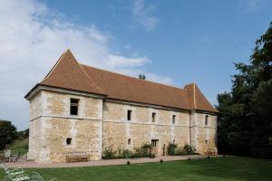 LA MOTTE FÉODALE luxury medieval MANOR rated 5 stars in Normandy
