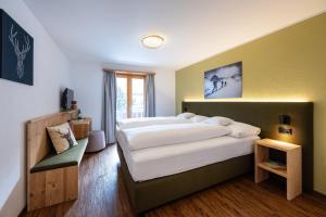 King Room with Balcony room in Sport-Lodge Klosters