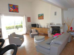 Villa LArgentière pour 6 personnes avec piscine et vue dégagée à La Londe-Les-Maures