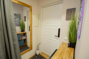 KarlovaIdyll 7 - Homey Apartment with FREE Parking!