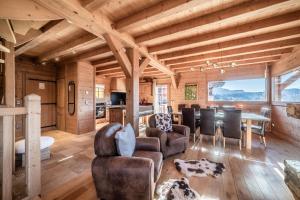 Chalet La Cabane, Carroz d Araches - by EMERALD STAY