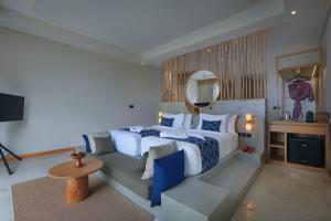 Suite Hướng biển (Suite Ocean View)