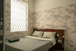 The Tin Homee Old Quarter Street View