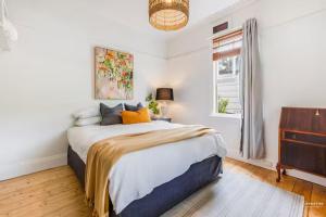 Highland Cottage- Modern Country Life at Leura