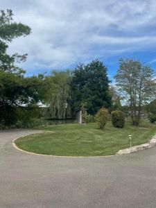 Chalet au bord dun étang