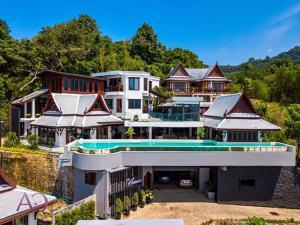 Amara - Luxury Infinity Pool Villa with Sea view - 4hvězdičkové hotely ve městě Surin pláž