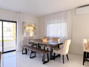 House with jacuzzi near the beach #1960