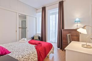 Cozy Apartment with Ensuite 11