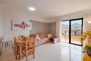 Skyline View Apartment - FREE PRIVATE Parking Including & Guest BONUS