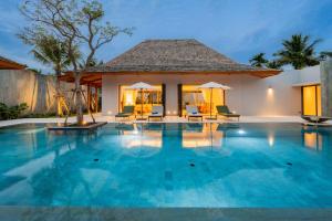 Spacious 4BR Private 15m Pool Villa Anchan V10 in Gated Residence