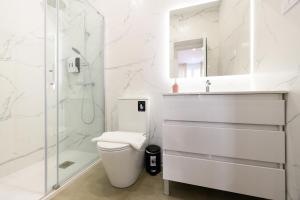 For You Rentals Elegancia y Funcionalidad en San Bernardo Piso con Baños en Suite Temporal SBE351C