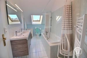 Maisons de vacances Maison six : photos des chambres