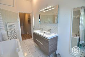 Maisons de vacances Maison six : photos des chambres