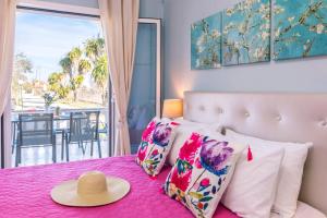 Lamda Apartments By Estia