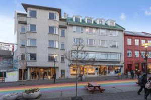 Three Bedroom Apartment on Rainbow Street by Heimaleiga
