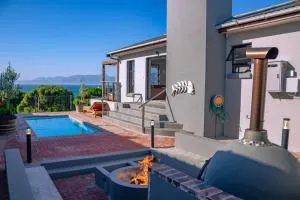 De Kelders Hideaway with Heated Pool - De Kelders