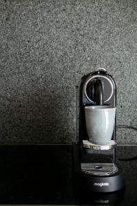 First Line Beach Beautiful and Bright Home