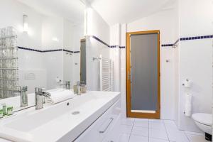 GuestReady - Cozy Parisian Escape for 2