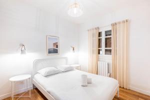 GuestReady - Cozy Parisian Escape for 2