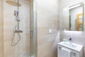 GuestReady - Cozy Parisian Escape for 2