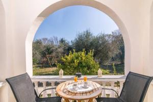 Lamda Apartments By Estia