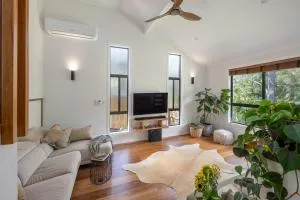 On the Shores - Upper Burringbar