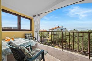Charming Apartment Tedi with Sea View