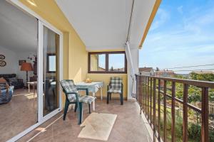 Apartment Tedi with Sea View 