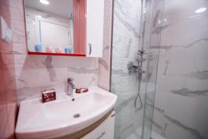 Sea View Apt in Batumi - By Wehost