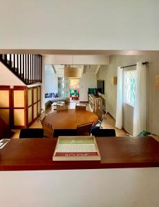 Villa authentique au bord de la rivière