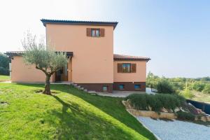 Villa Marina with pool, BBQ & parking near Poreč