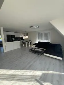 Ferienwohnung, Reutlingen OG - 普富林根