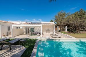 Villa Blue Kalinda img1