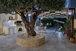 Garden House By Estia
